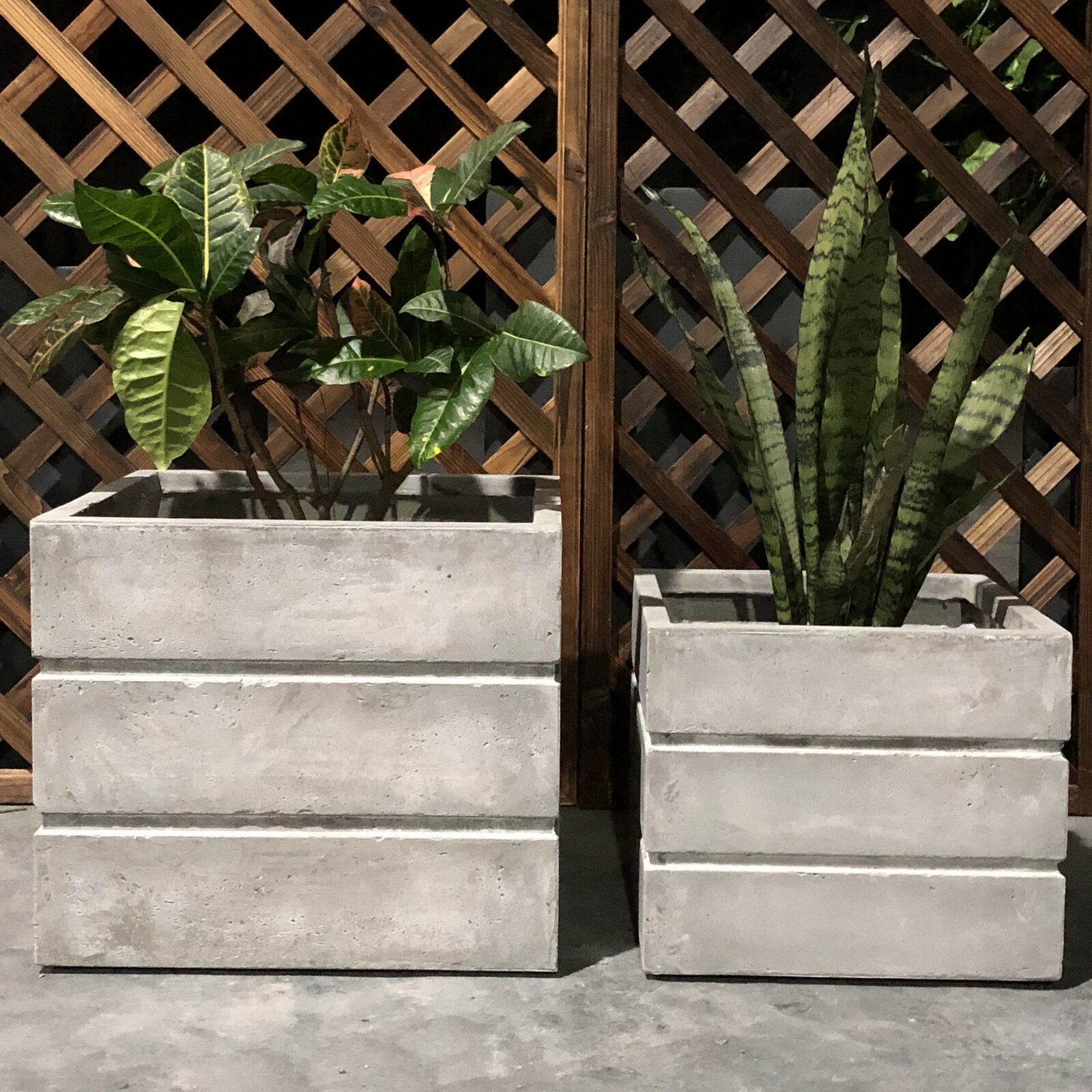 Williston Forge Gant Crate Square 2-Piece Concrete Planter Box Set